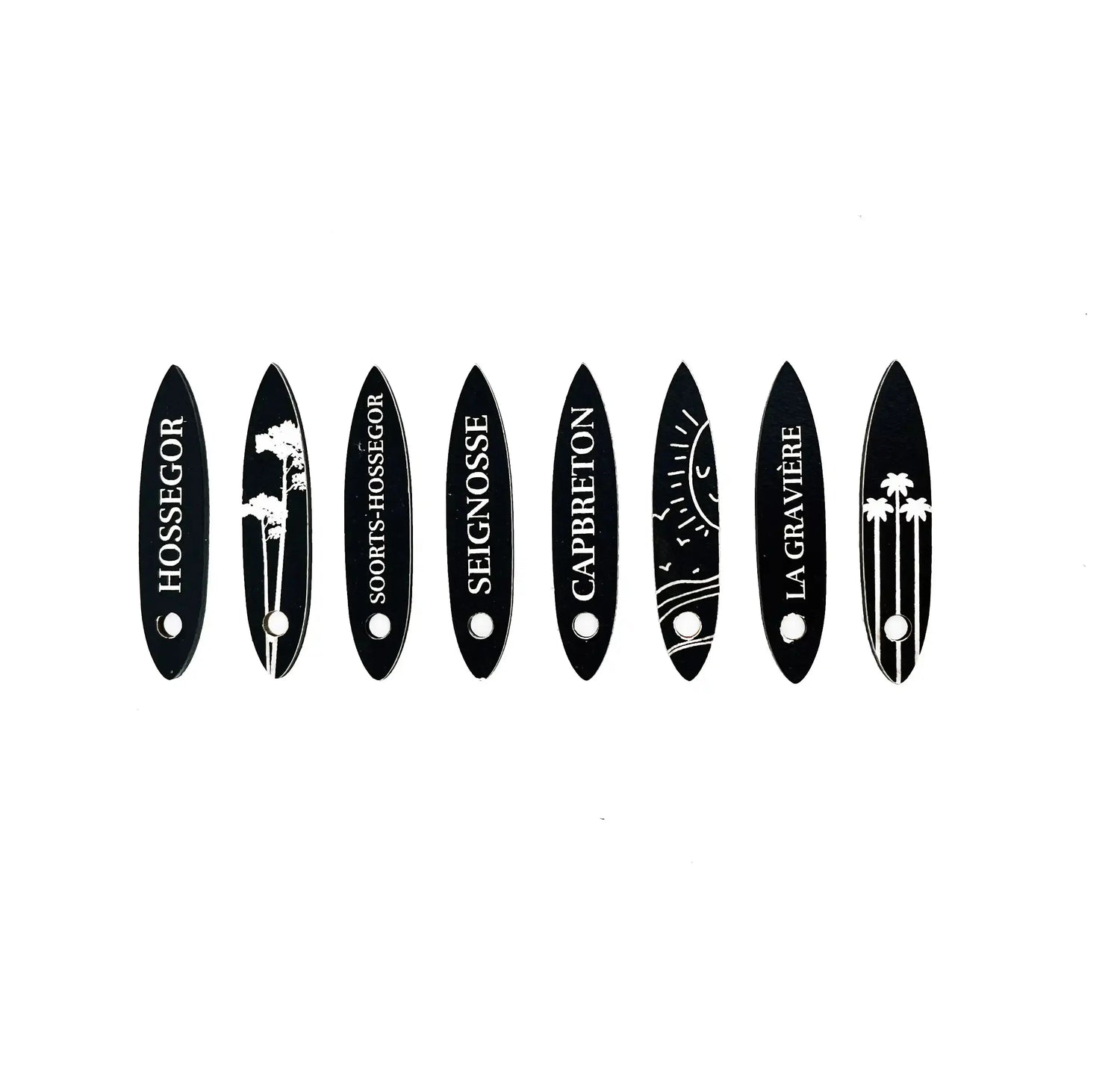 aiguilles d'horloges des marées noires et blanches en forme de planche de surf 