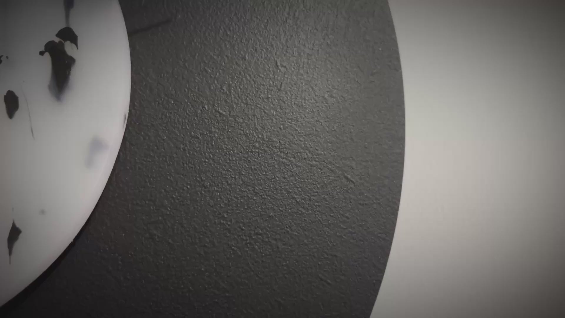 Load video: video montrant des aiguilles d'horloges en mouvement
